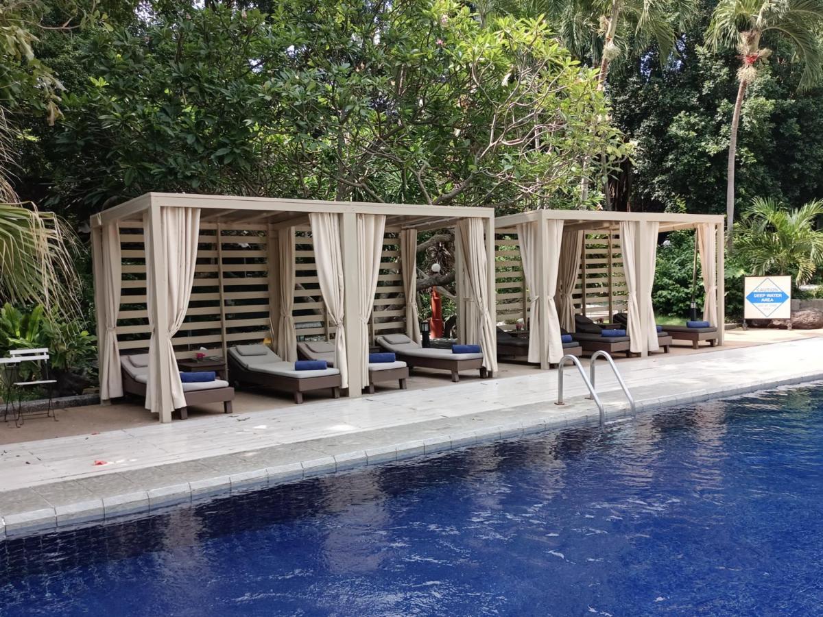 Let'S Hyde Pattaya Resort & Villas - Pool Cabanas Exterior photo