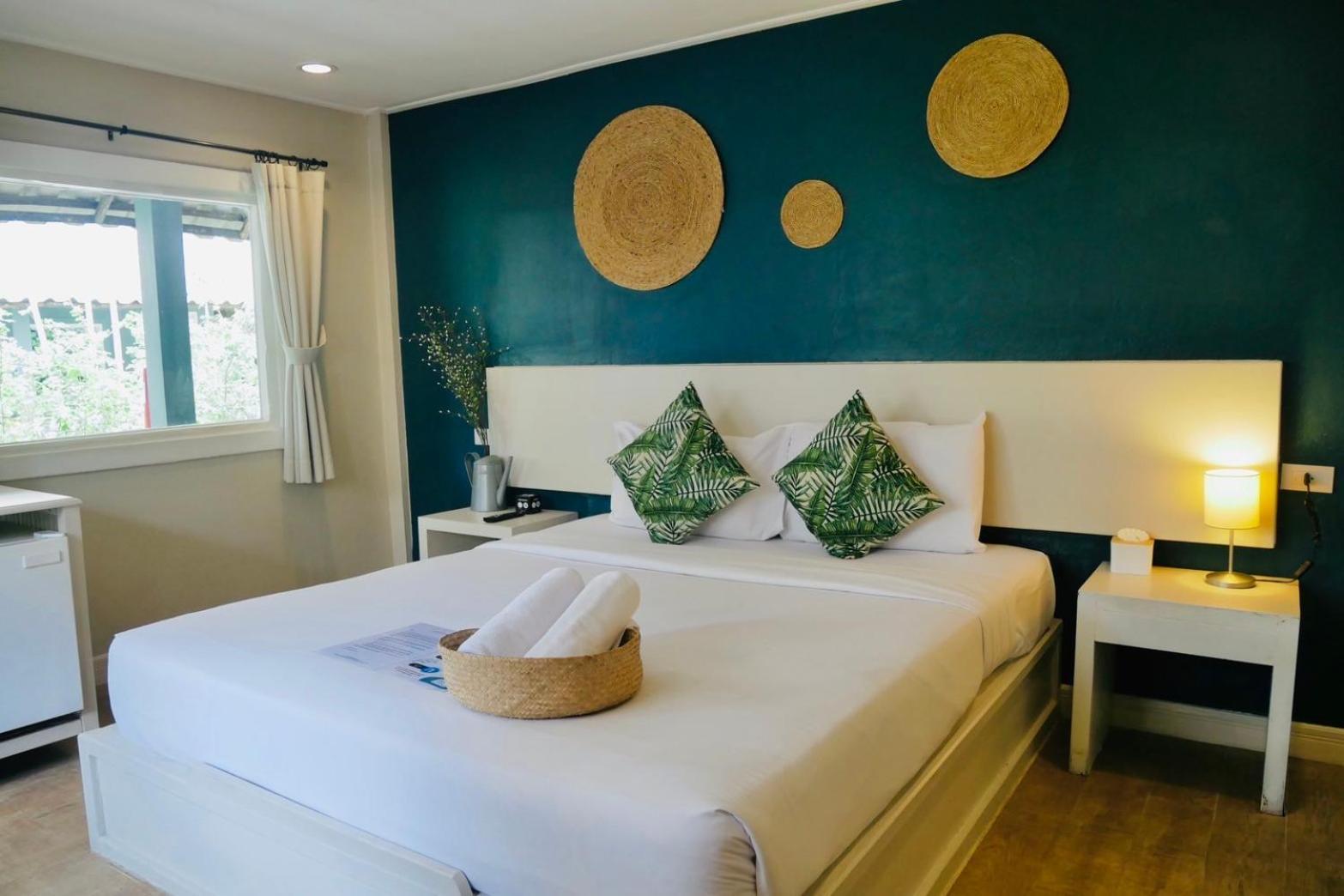 Let'S Hyde Pattaya Resort & Villas - Pool Cabanas Exterior photo
